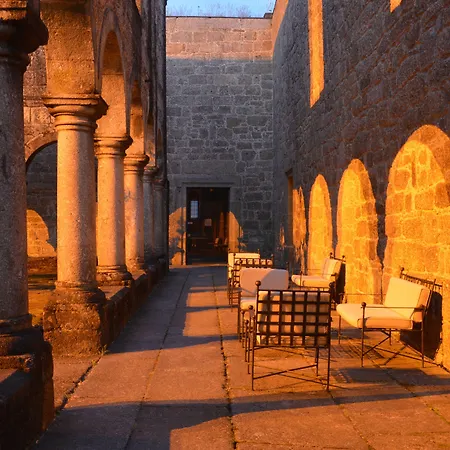 ホテル ポウザダ モステイロ デ