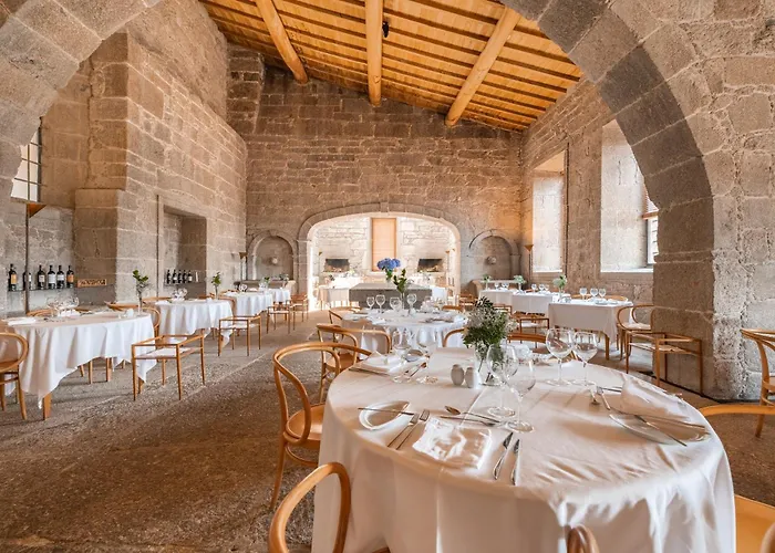 Mosteiro De 5* אמאריס