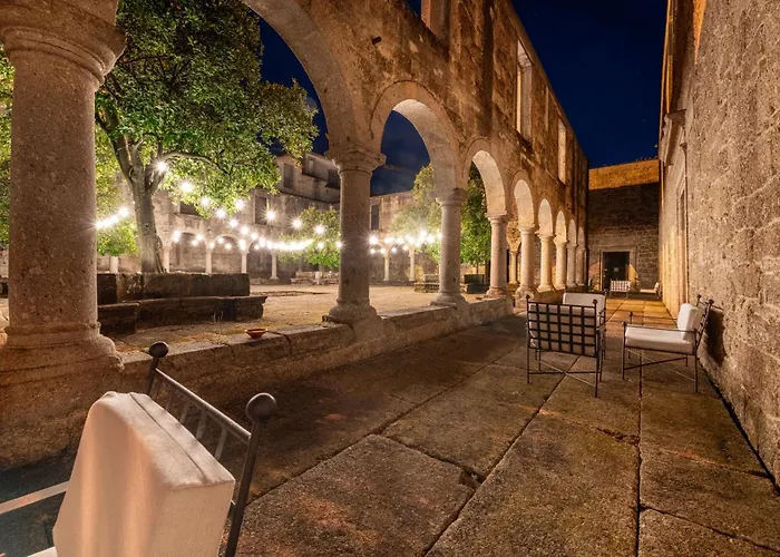 Hotel Mosteiro De 5*