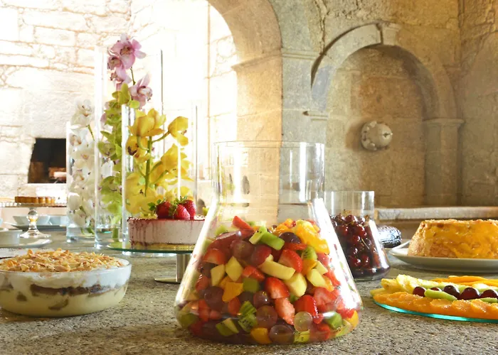 Mosteiro De 5* אמאריס