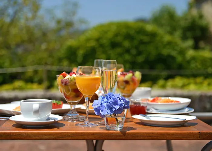 Mosteiro De מלון אמאריס