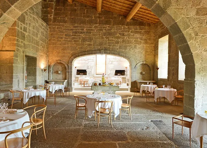 Mosteiro De 5* אמאריס